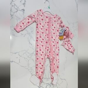 Max & OliviaBaby Girls Snug Fit Coverall One Piece with Matching Blankie